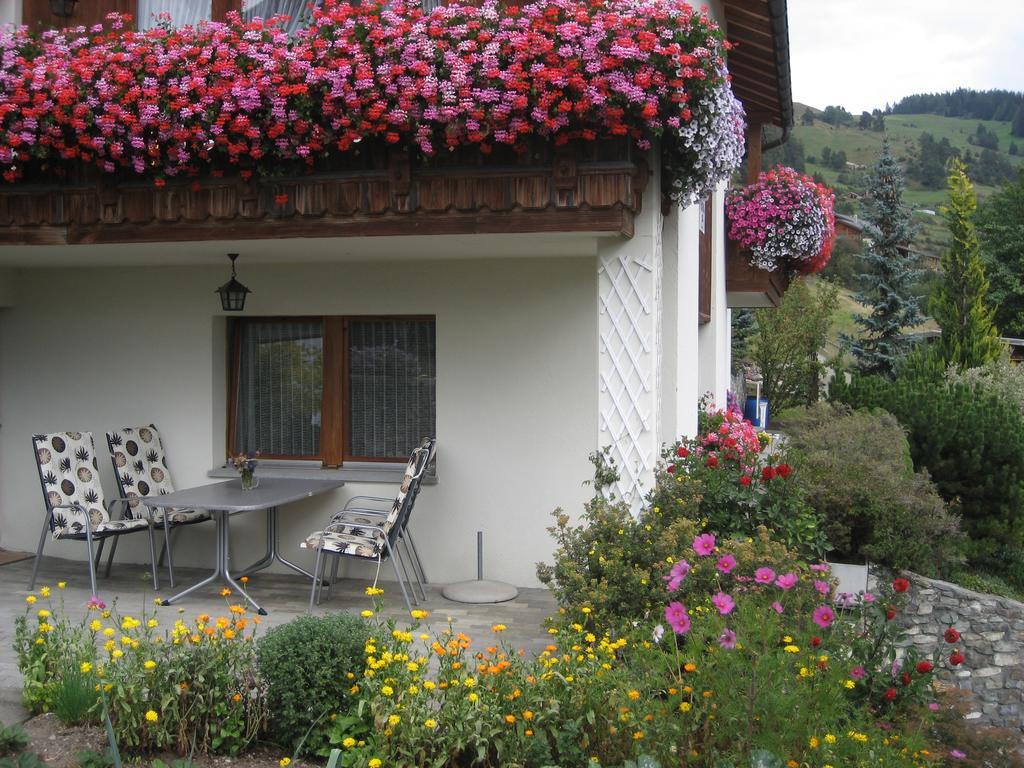 Apartamento Chasa Plajet Ramosch Exterior foto