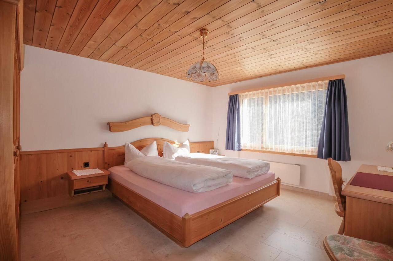 Apartamento Chasa Plajet Ramosch Exterior foto