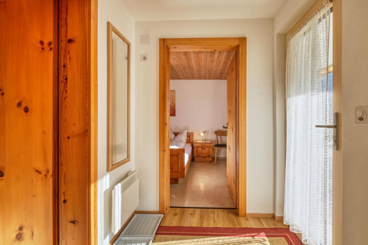 Apartamento Chasa Plajet Ramosch Exterior foto